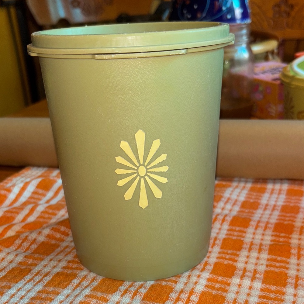 Tupperware Olive Green Servalier with Sunburst Design